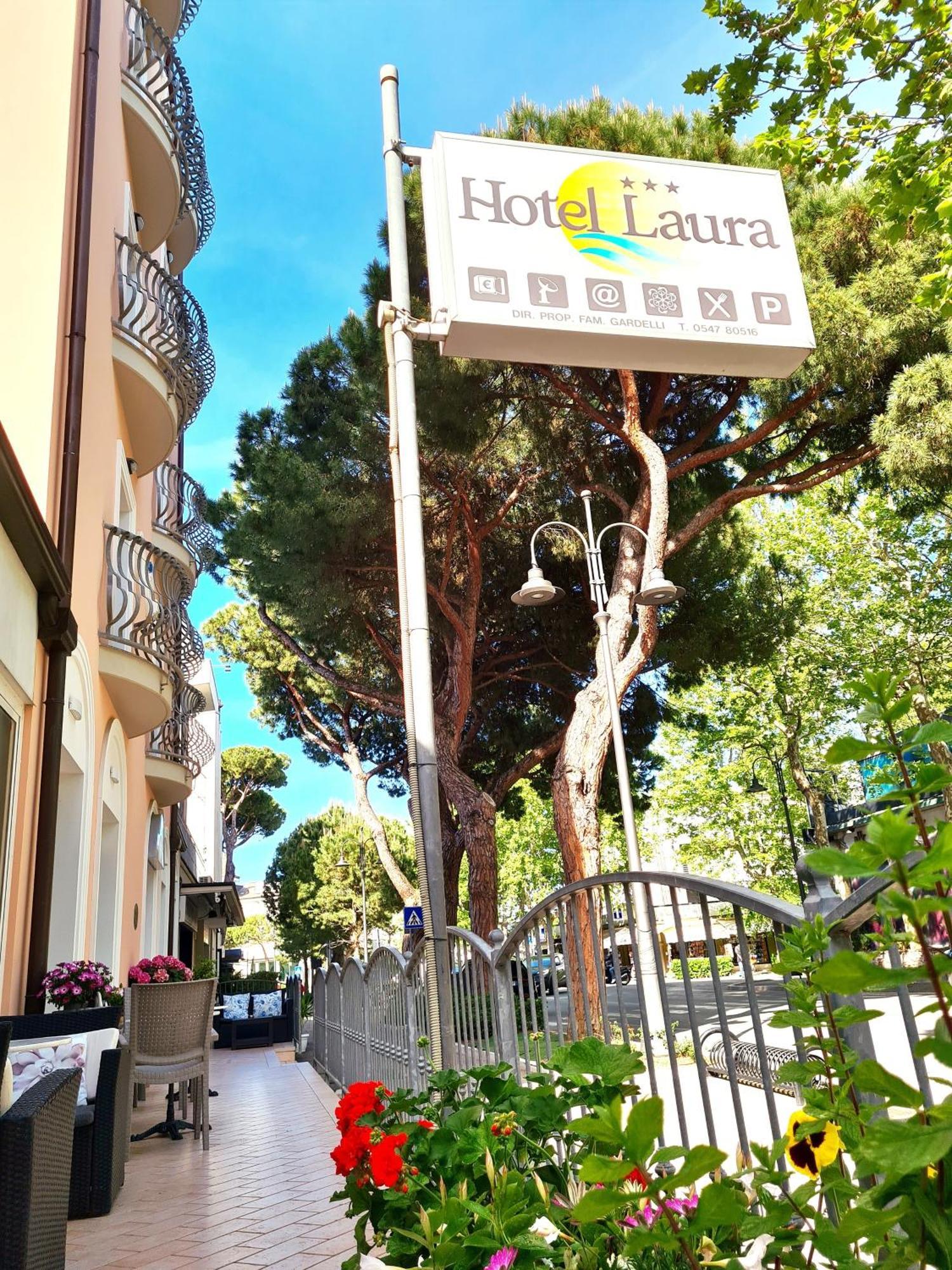Hotel Laura Cesenatico Exterior photo