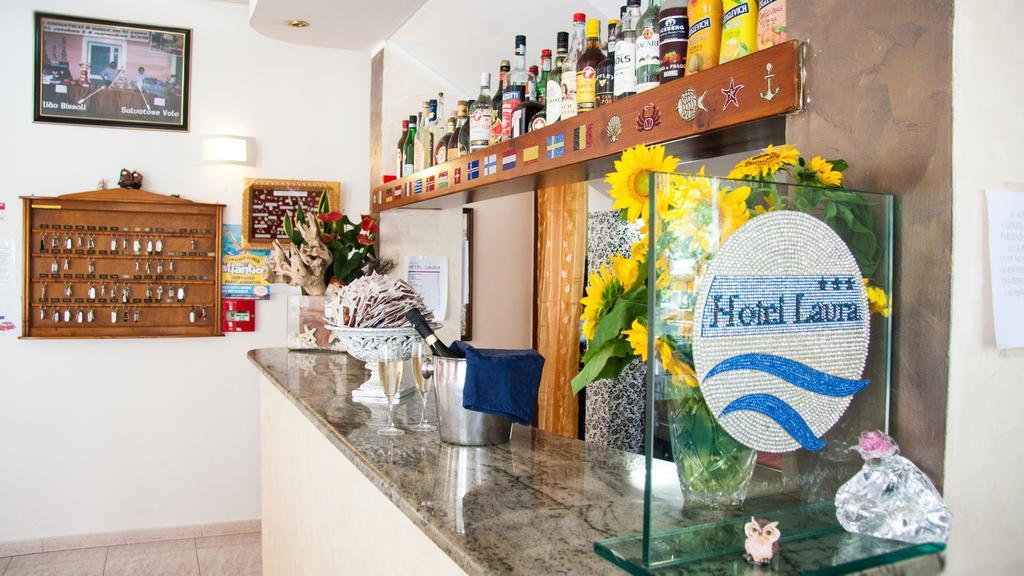 Hotel Laura Cesenatico Exterior photo